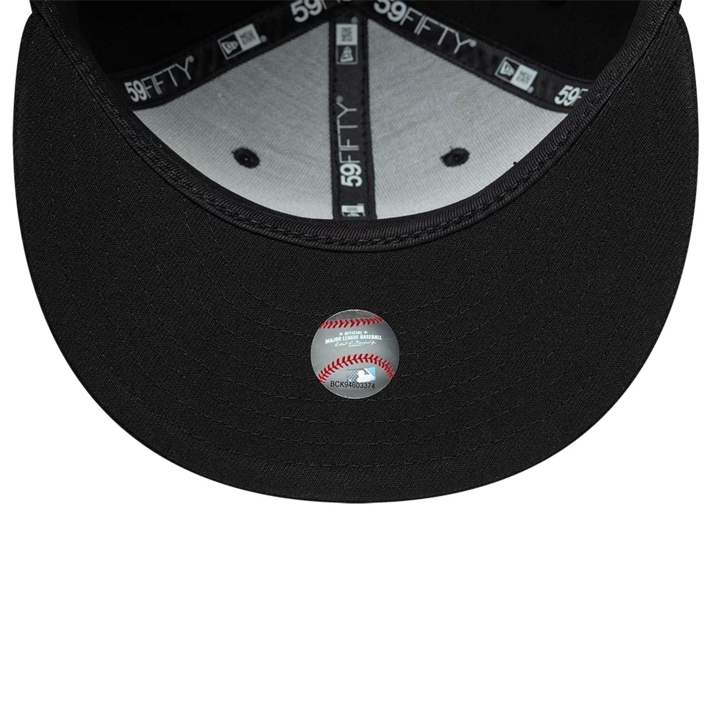 Pictured is this MLB Snow Icon New York Yankees 59FIFTY Fitted cap in black. 7