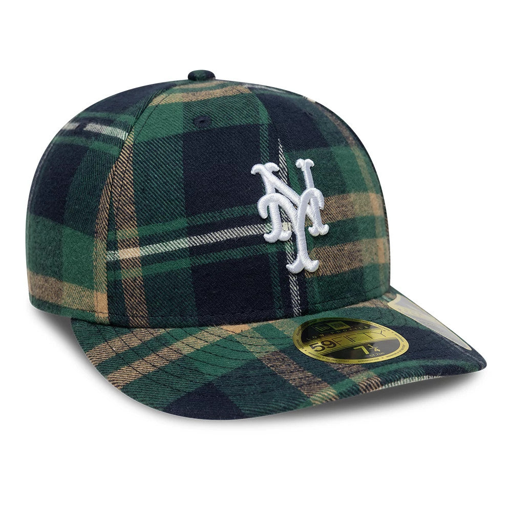 New York Mets MLB Check Dark Green Low Profile New Era 59FIFTY Fitted Cap, three-quarter view showing the white raised embroidered NY logo on the front panel, with a gold 59FIFTY size sticker on the dark green plaid visor.