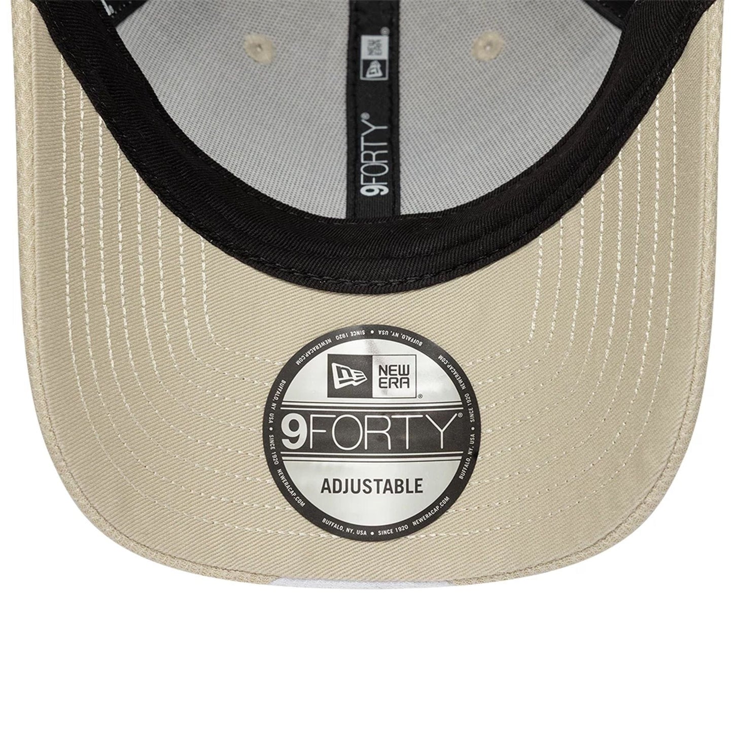 Pictured is this Visa Cash App Racing Bulls F1 Race Special 9FORTY Adjustable cap in light beige. 5