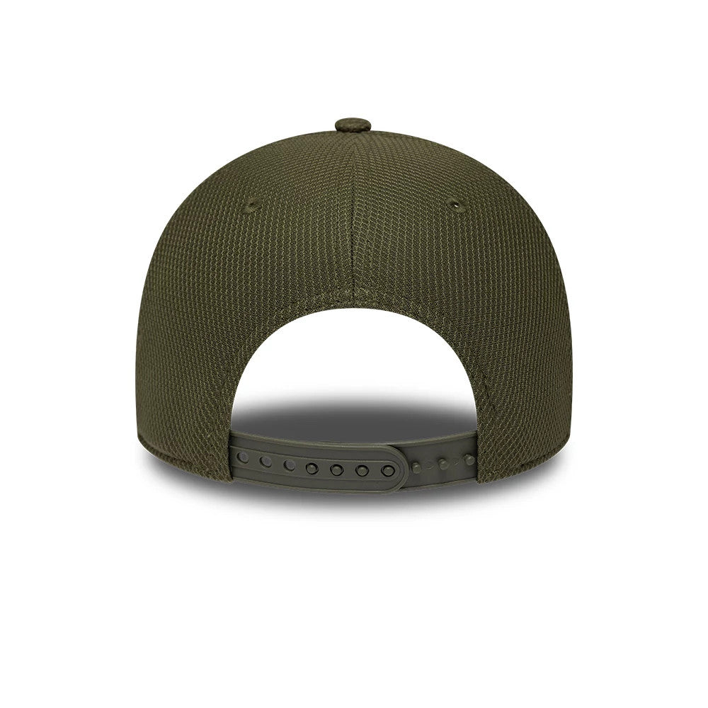 Pictured is this Visa Cash App Racing Bulls H1 Race Special 9FORTY Adjustable cap in green. 4
