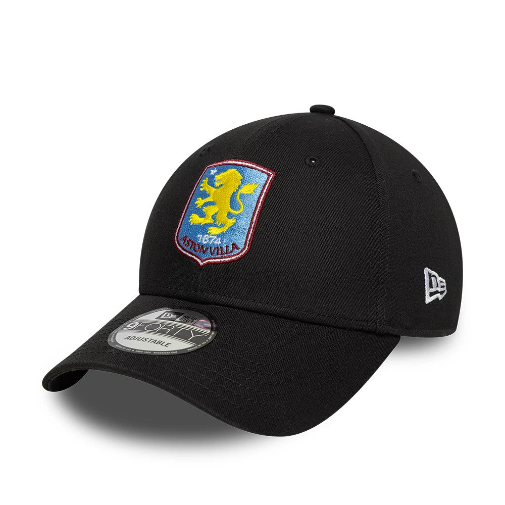 Aston Villa FC Core Black New Era 9FORTY Cap, three-quarter view showing the raised embroidered Aston Villa crest on the front panel, curved black visor with a 9FORTY size sticker, and white New Era flag logo on the left side.