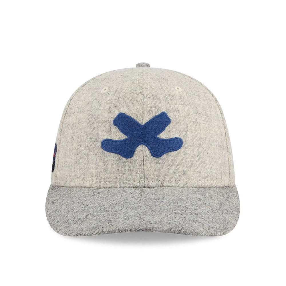 Chicago White Sox MLB X Moon Light Beige New Era 59FIFTY Fitted Cap, front view showing a blue embroidered X logo on the front panel, set on a light beige structured crown with a matching visored flat bill.