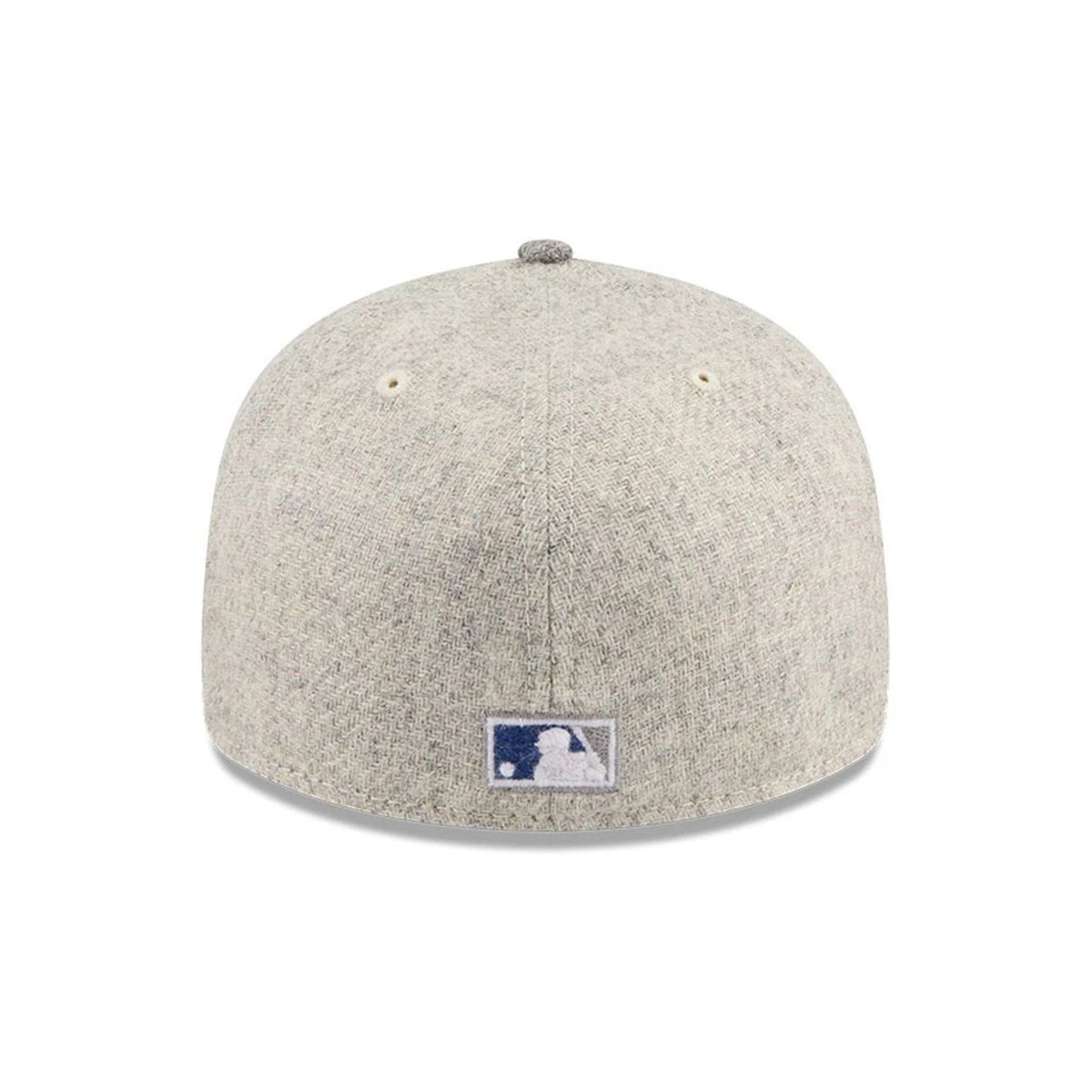 Pictured is this MLB X Moon Chicago White Sox 59FIFTY Fitted cap in light beige. 7