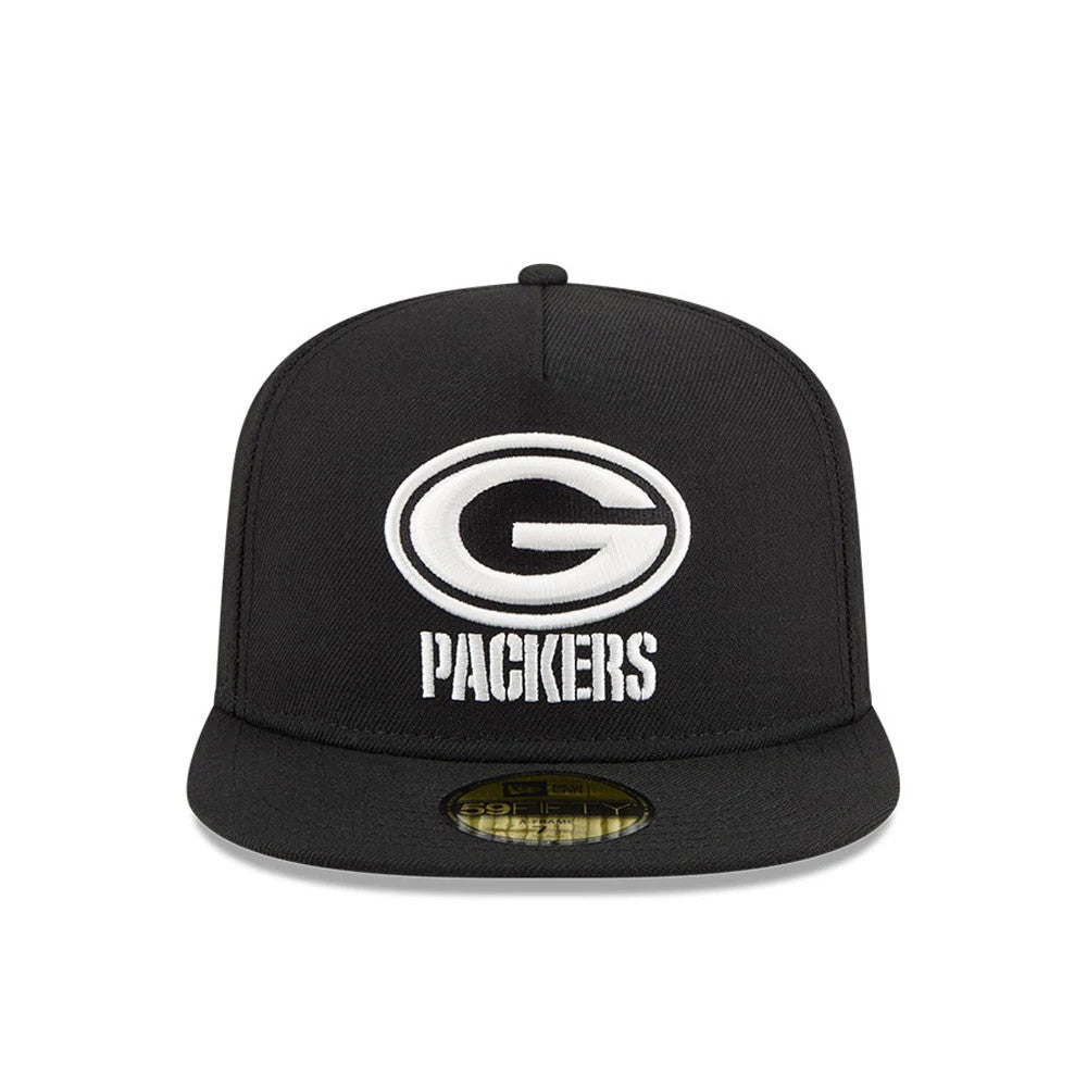 Green Bay Packers NFL Chiseled Embroidery Black New Era 59FIFTY A-Frame Fitted Cap, front view showing the white raised embroidered Packers logo and lettering on the structured black crown, with a gold 59FIFTY size sticker on the flat visor.