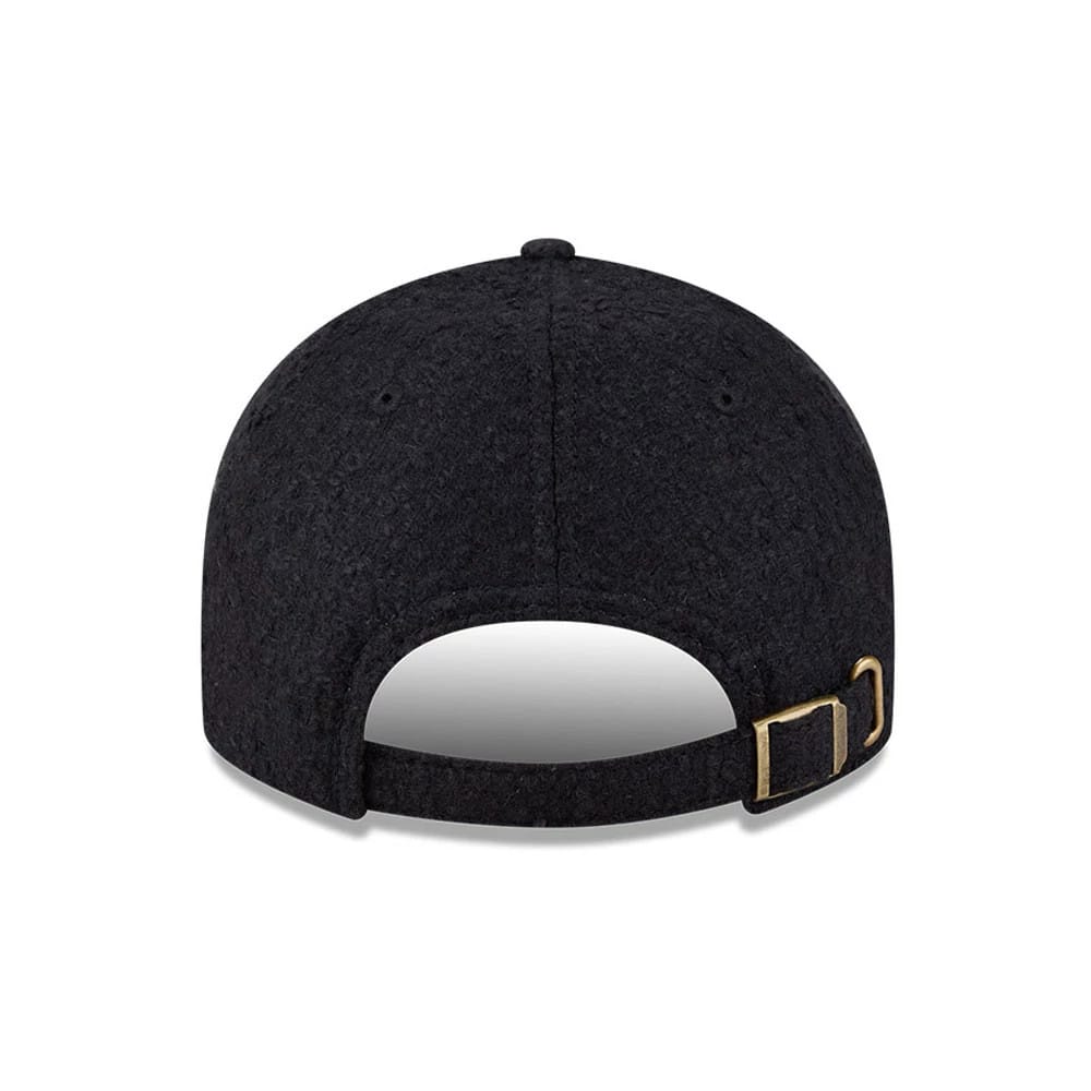 Pictured is this MLB X Moon LA Angels Retro Crown 9FIFTY cap in navy. 7