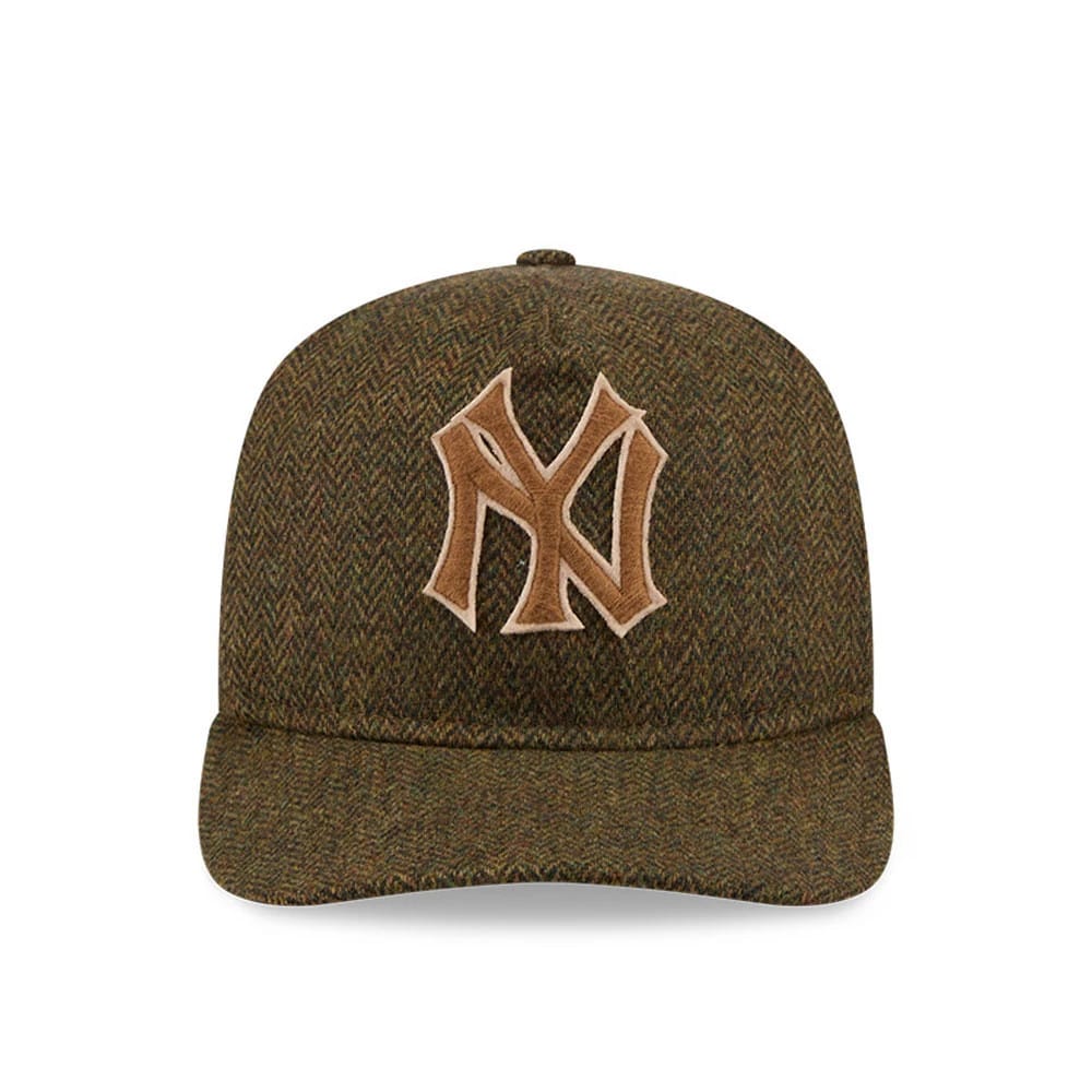 Pictured is this MLB X Moon New York Yankees 19TWENTY cap in green. 2
