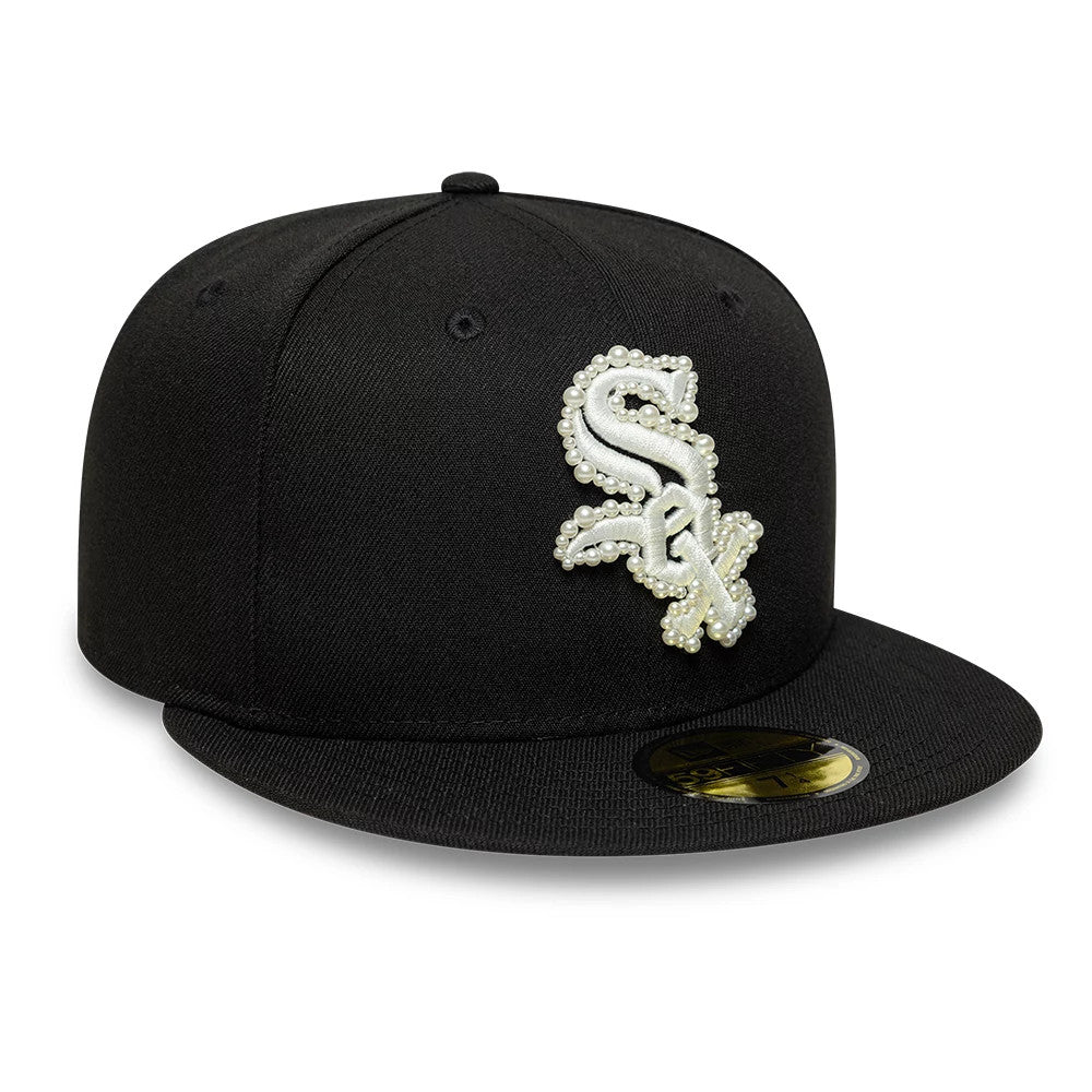 Chicago White Sox MLB Faux Pearl Black New Era 59FIFTY Fitted Cap, front view showing intricate white Sox logo embroidered with faux pearls on the black front panel, a flat black visor, and a gold 59FIFTY size sticker on the visor.