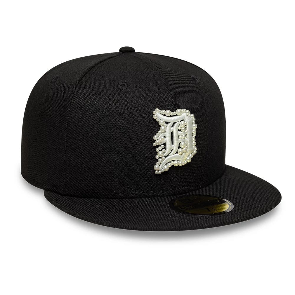 Detroit Tigers MLB Faux Pearl Black New Era 59FIFTY Fitted Cap, front view showing the ornate, faux pearl-encrusted D logo on the structured black crown, with a flat visor featuring a gold 59FIFTY size sticker.