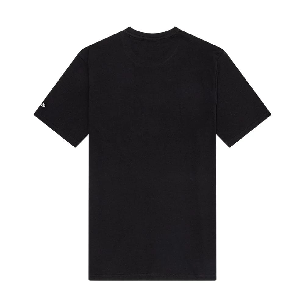 The model is wearing this MLB Drip New York Yankees T-Shirt in black. 2