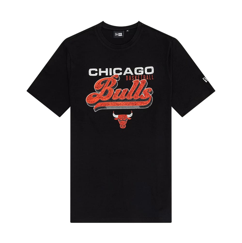 The model is wearing this NBA Script Graphic Chicago Bulls T-Shirt in black. 1