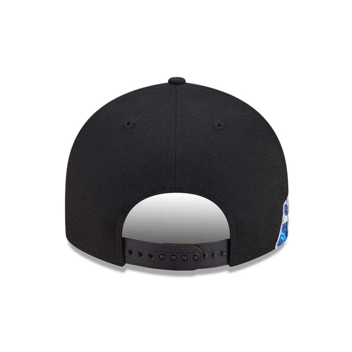Pictured is this MLB Vissurf Toronto Blue Jays 9FIFTY Snapback cap in black. 7