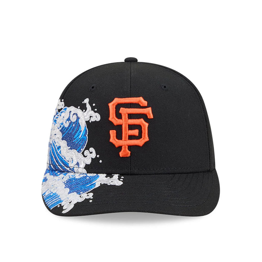 San Francisco Giants MLB Vissurf Black New Era 9FIFTY Snapback Adjustable Cap, front view showing the raised orange SF logo on the centre of the black structured crown, with a blue and white wave graphic on the left front panel and visor.
