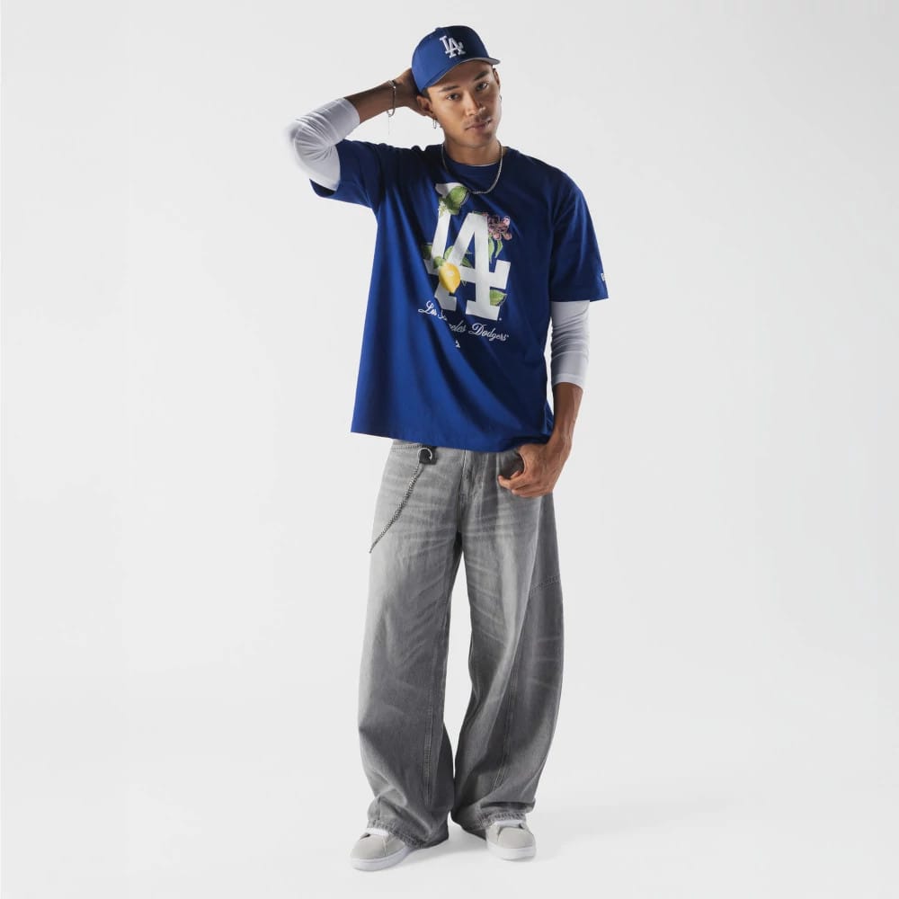 The model is wearing this MLB Life Graphic LA Dodgers T-Shirt in dark blue. 5