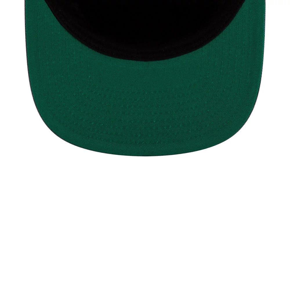 Pictured is this MLB Script Wash Chicago White Sox 19TWENTY cap in dark grey. 2