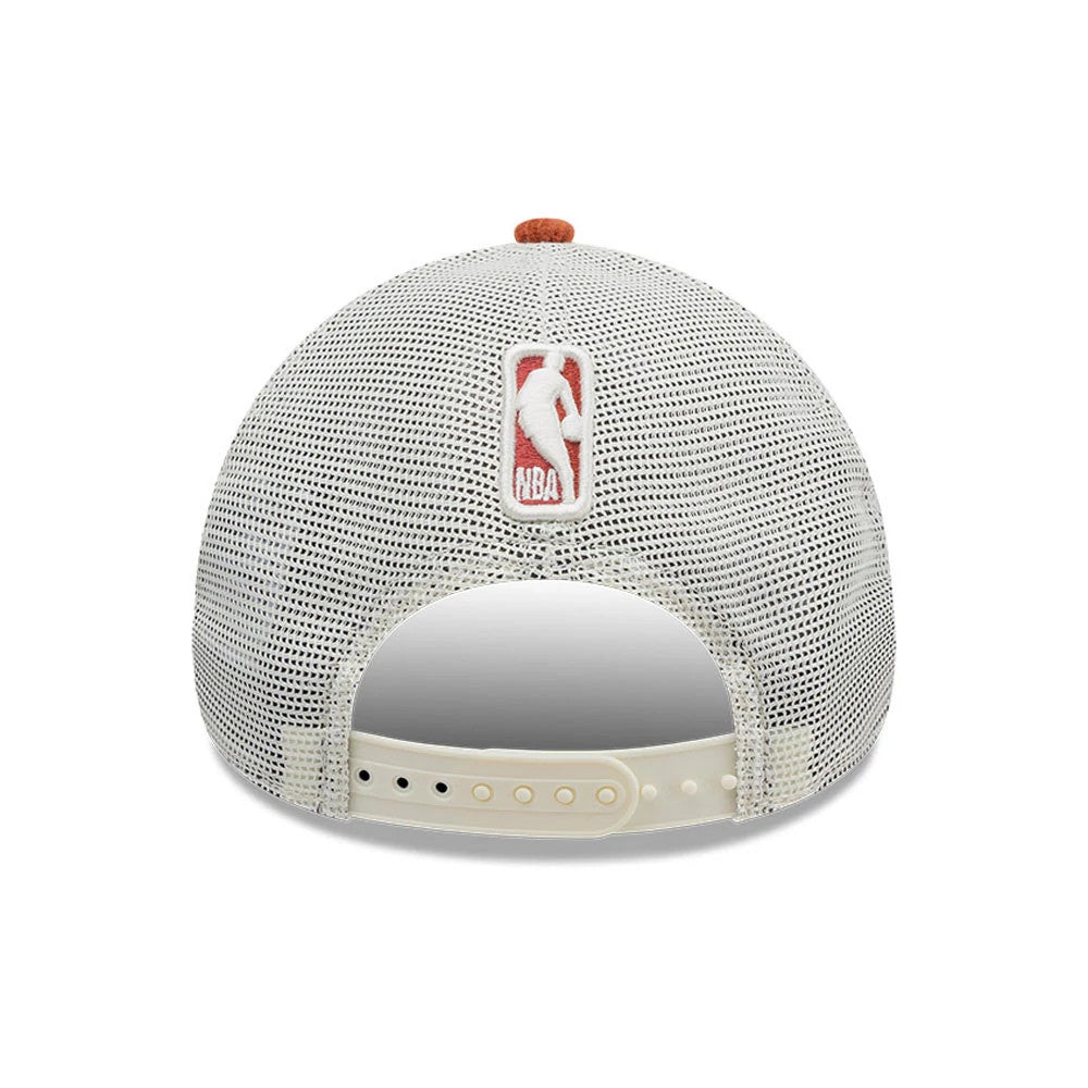 Pictured is this NBA Old English Chicago Bulls 9FORTY A-Frame cap in white. 4