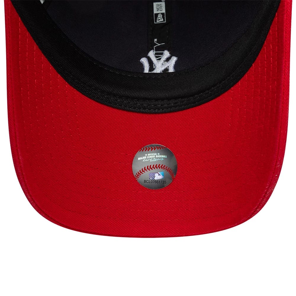 Pictured is this MLB Washed Contrast New York Yankees 9TWENTY cap in navy. 5