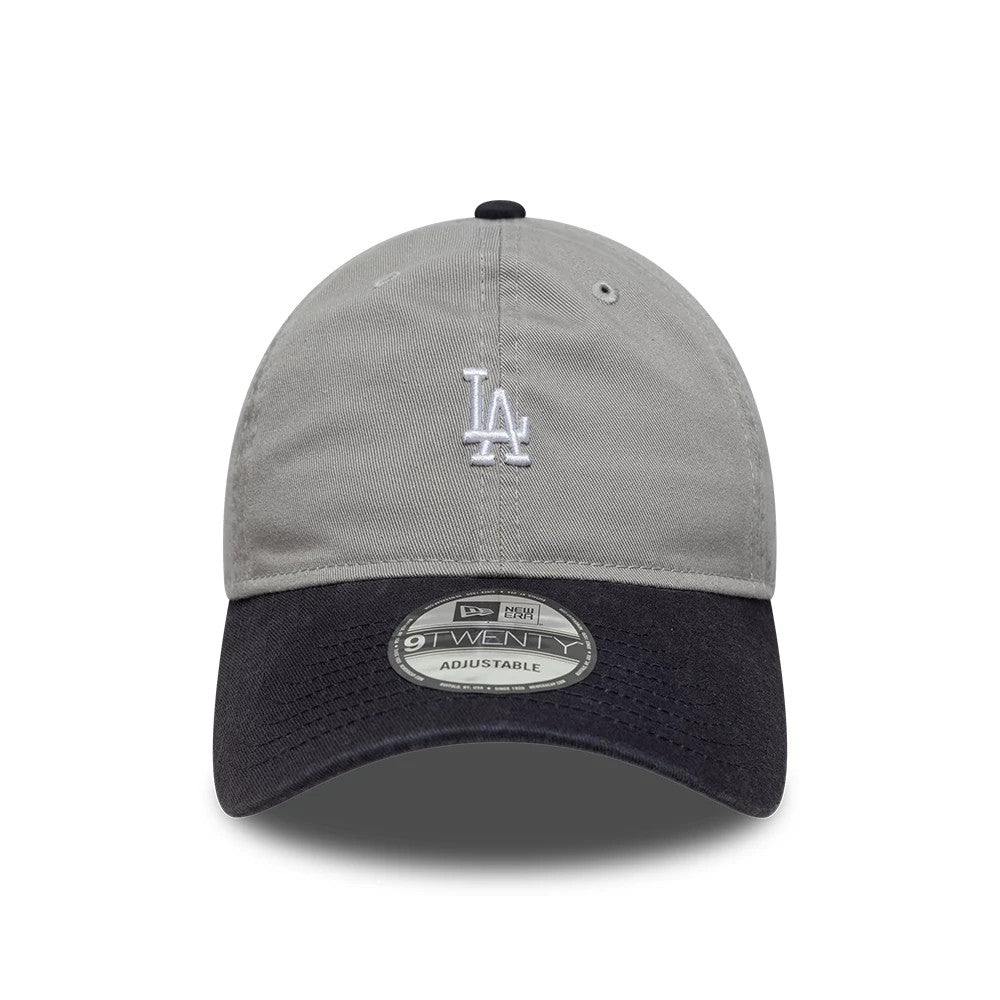 LA Dodgers MLB Washed Contrast Grey New Era 9TWENTY Adjustable Cap, front view showing the white embroidered LA logo on the light grey crown, contrasted with a black curved visor, and featuring a 9TWENTY size sticker on the visor.