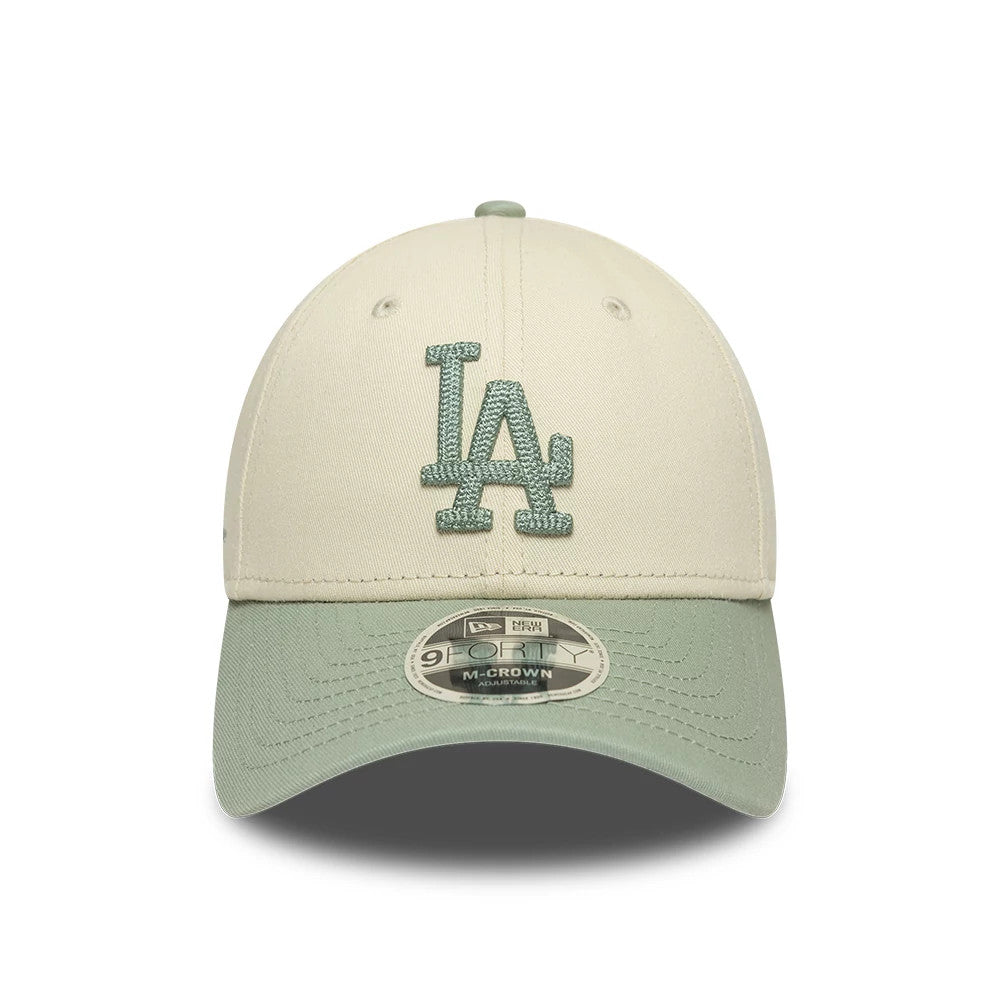 LA Dodgers MLB Side Script Cream New Era 9FORTY M-Crown Adjustable Cap, front view showing the raised green LA logo embroidered on the cream front panel, a curved sage visor with a 9FORTY size sticker, and a matching top button.