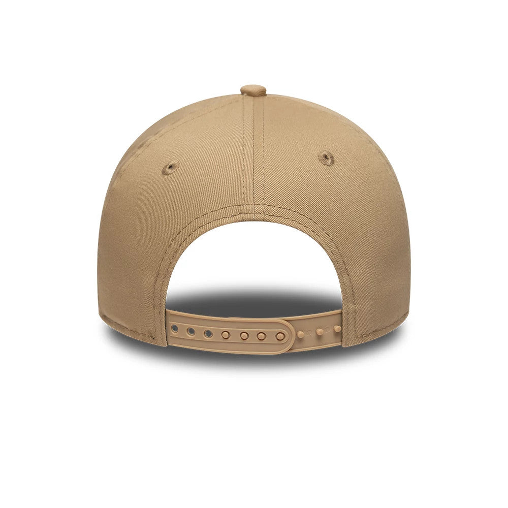 Pictured is this MLB League Essential LA Dodgers 9FORTY E-Frame cap in light beige. 4