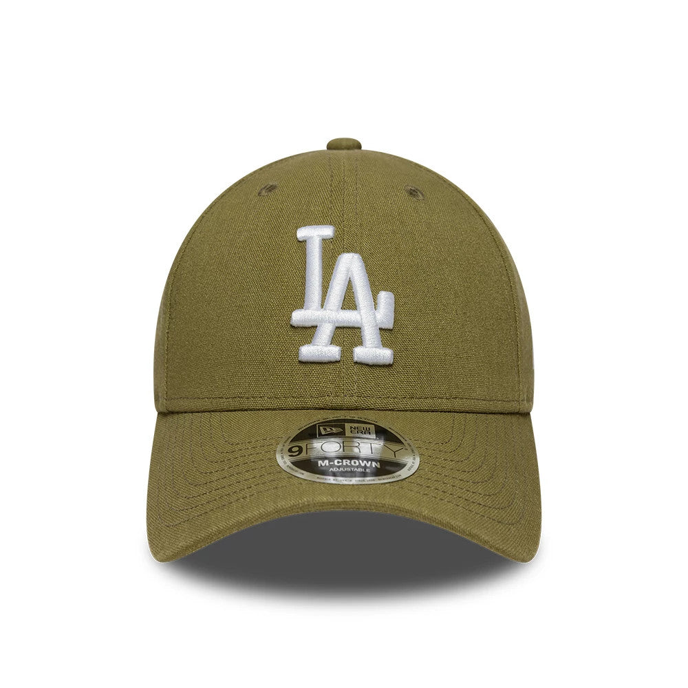 LA Dodgers MLB Linen Dark Green New Era 9FORTY M-Crown Adjustable Cap, front view showing a raised white embroidered LA logo on the structured dark green crown, with matching curved visor and a 9FORTY size sticker on the visor.