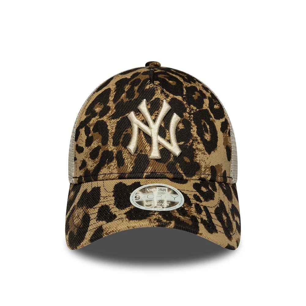 Pictured is this Womens MLB Leopard New York Yankees 9FORTY M-Crown A-Frame Trucker cap in dark brown. 2