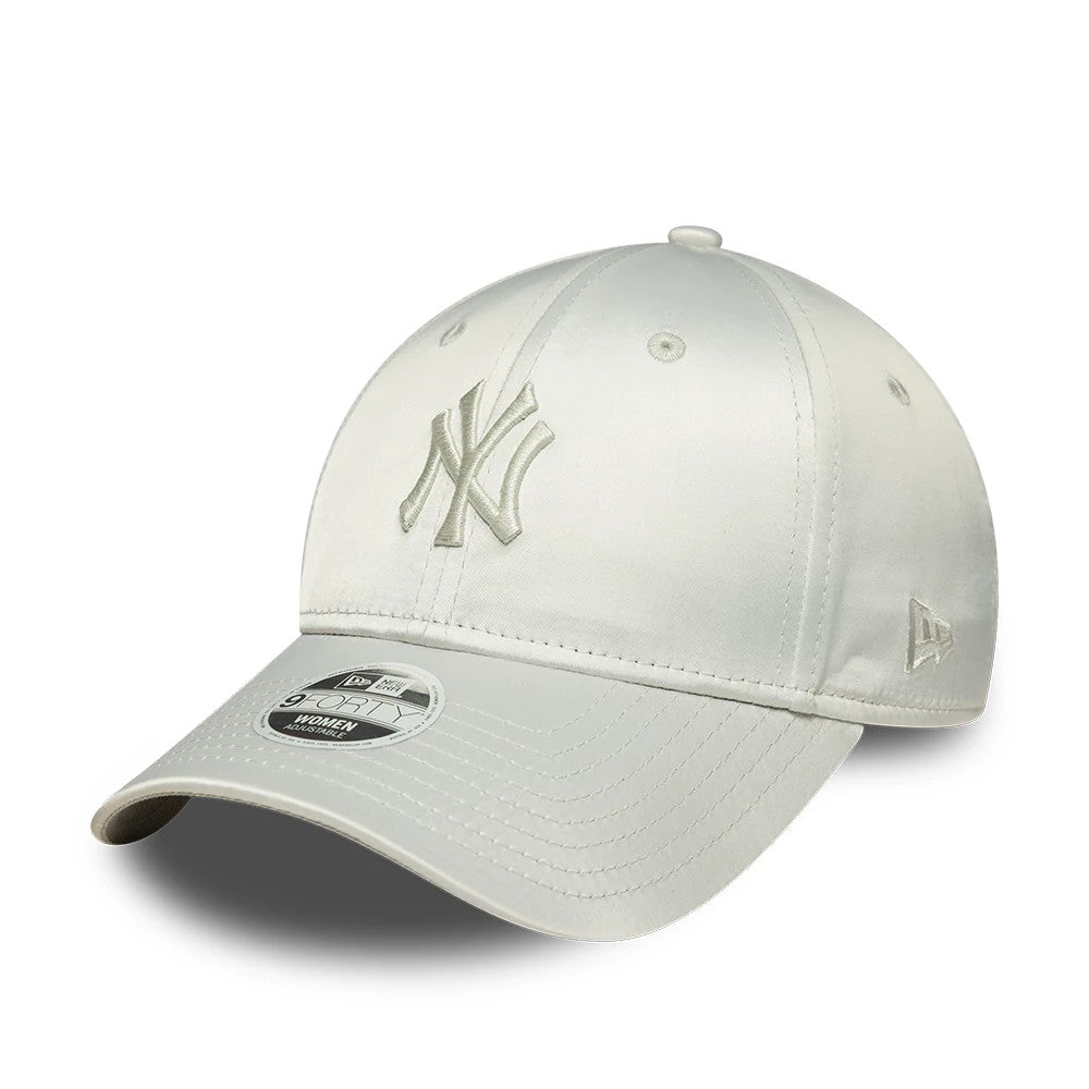 New York Yankees Womens MLB Satin Bow Back Grey New Era 9FORTY Adjustable Cap, front view showing the raised NY logo embroidered on the front panel, with a curved grey visor featuring a 9FORTY size sticker and the New Era flag logo on the left side.