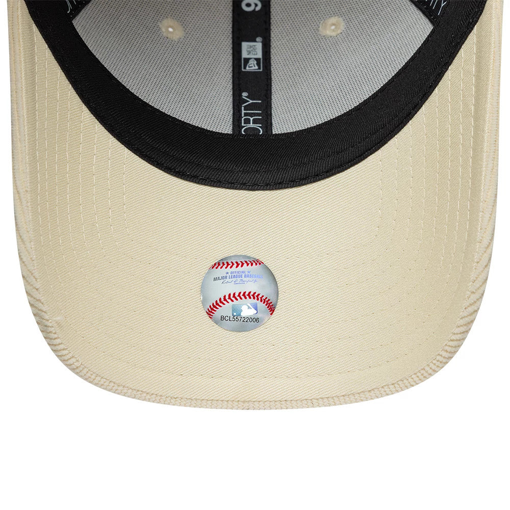 New York Yankees Womens MLB Midi Cord Cream New Era 9FORTY Adjustable Cap, inside view showing the cream undervisor, the black 9FORTY size sticker positioned centrally, and contrasting design of black taping against the light grey interior.