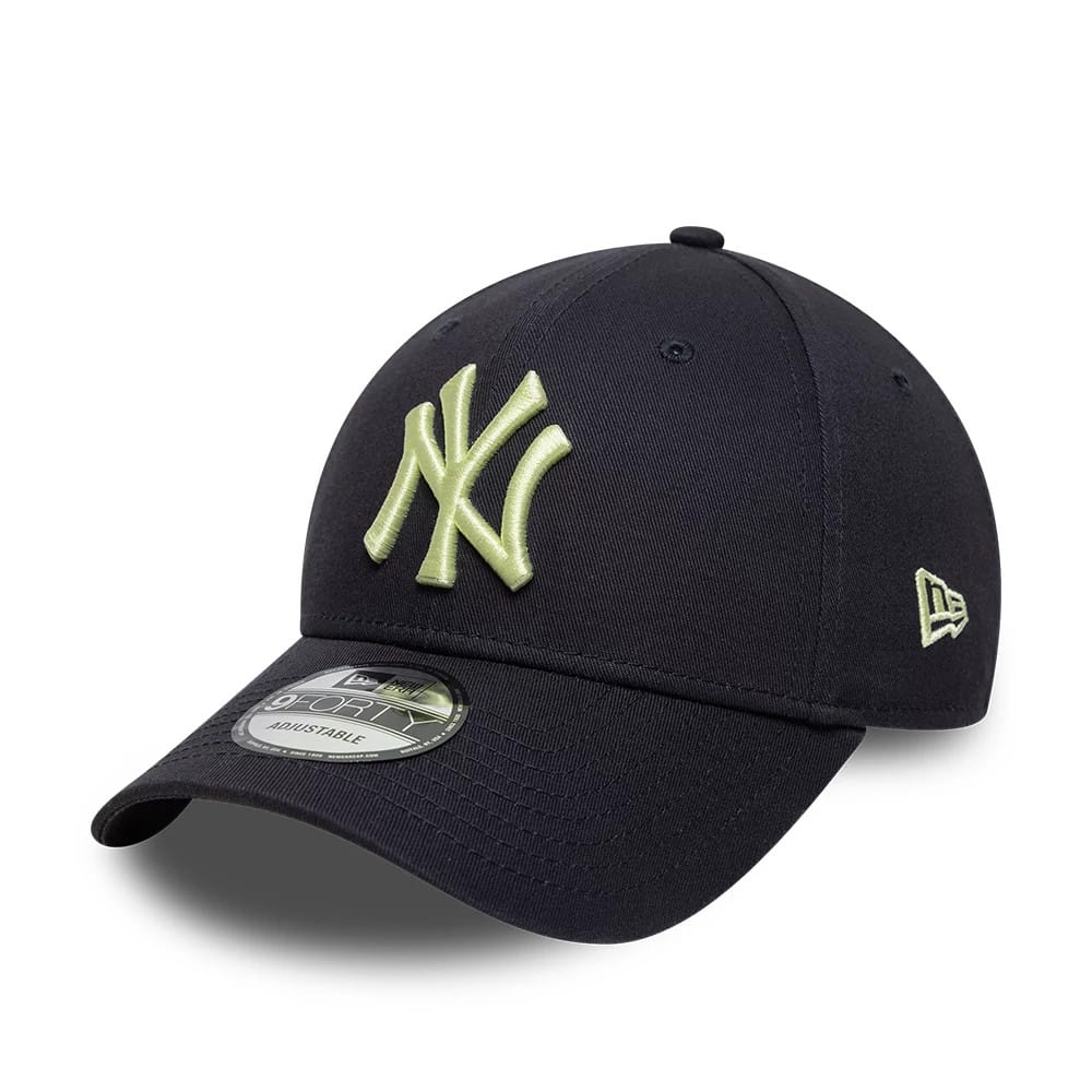 Pictured is this MLB League Essential New York Yankees 9FORTY cap in navy. 1