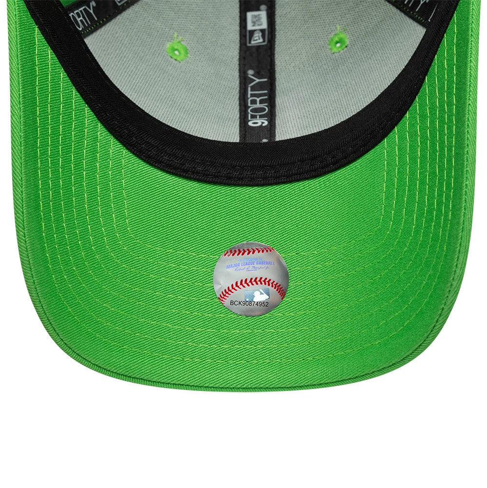Pictured is this MLB League Essential LA Dodgers 9FORTY cap in open green. 5
