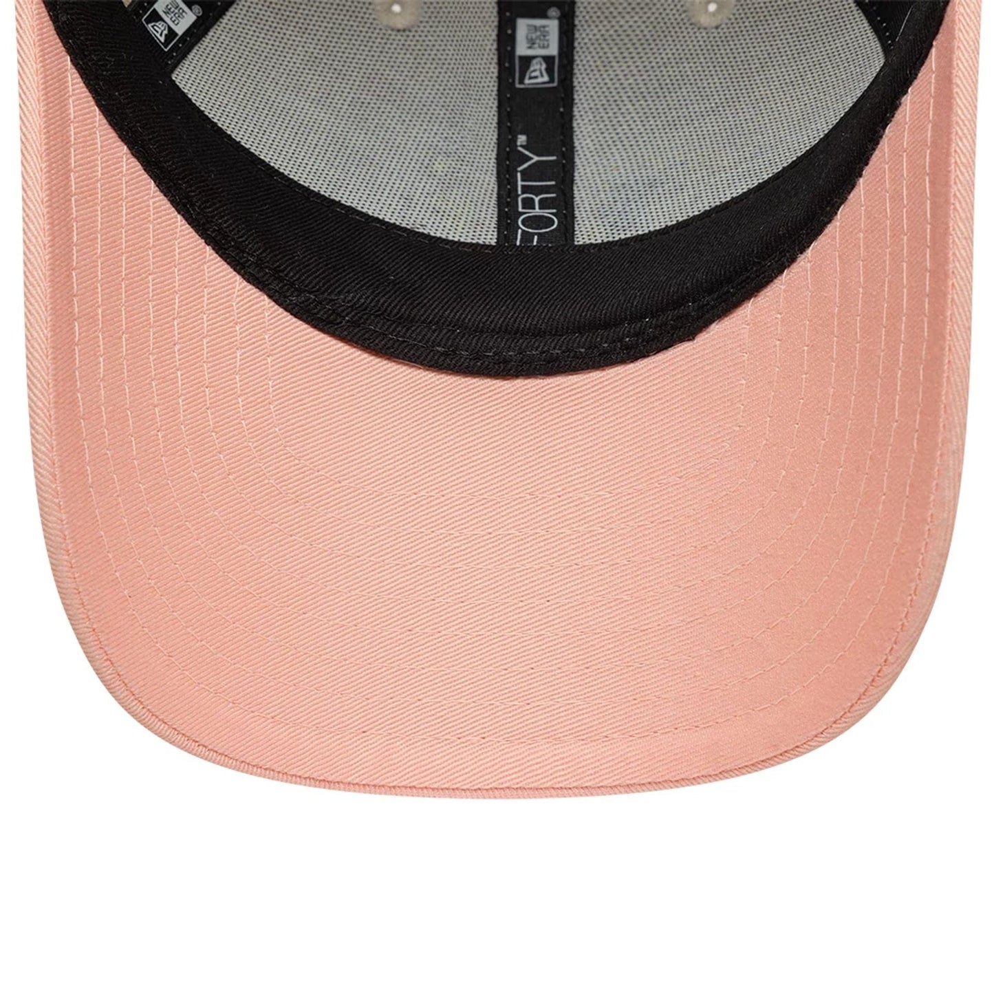 Pictured is this Youth Spongebob Squarepants & Patrick Star 9FORTY cap in light beige. 5