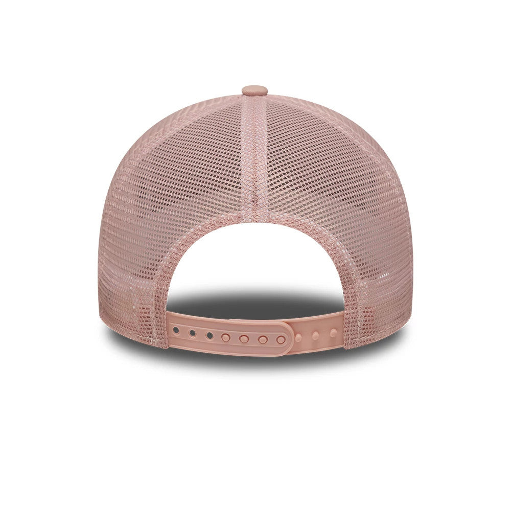 Pictured is this MLB Outline New York Yankees 9FORTY E-Frame Trucker cap in pastel pink. 4