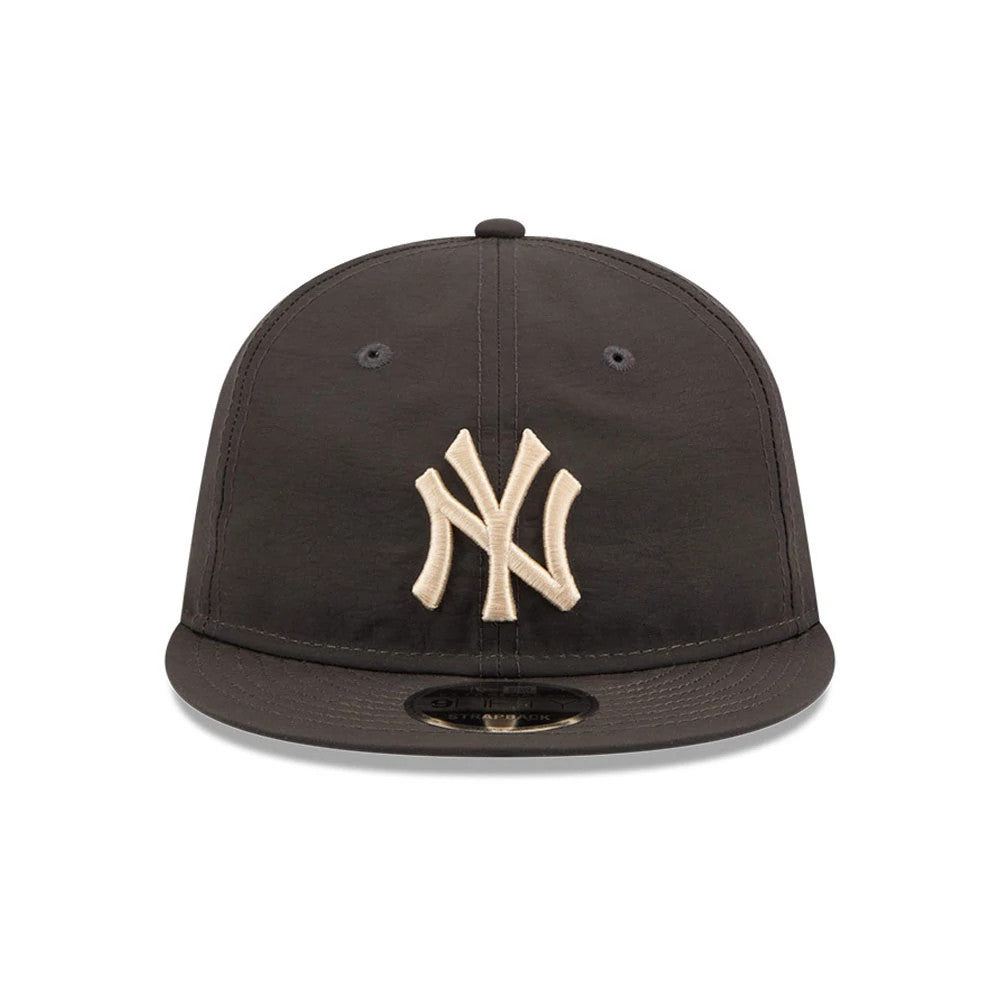 New York Yankees MLB Nylon Black Retro Crown New Era 9FIFTY Adjustable Cap, front view showing raised beige NY logo embroidered on the centred front panel, with a matching black curved visor and 9FIFTY size sticker on the visor.