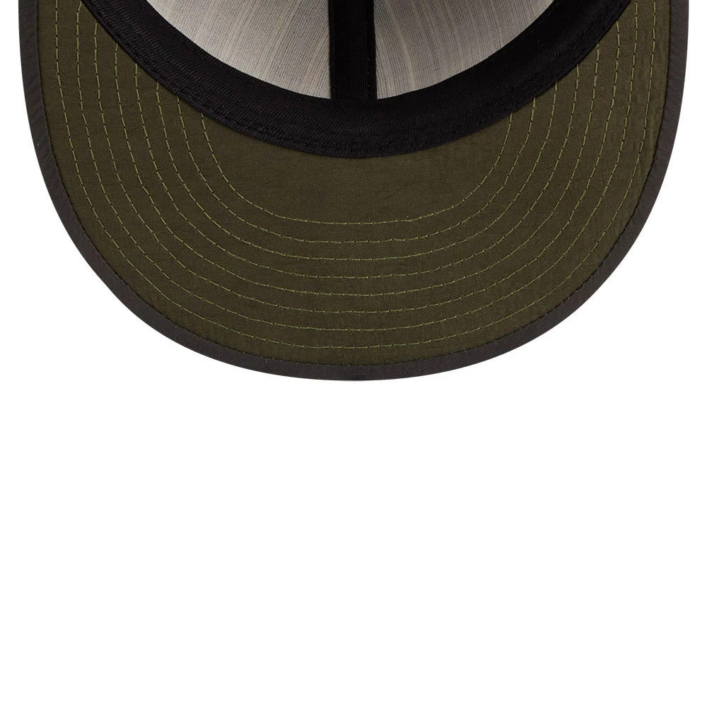 Houston Astros MLB Nylon Black Retro Crown New Era 9FIFTY Adjustable Cap, inside view showing a dark olive undervisor with light stitching, grey taping along the panel seams, and a black sweatband encircling the cap's interior.