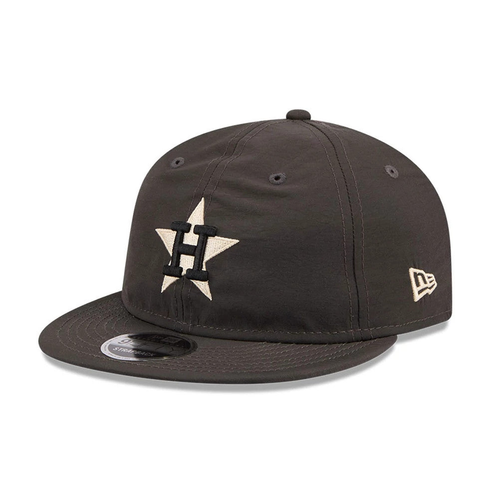 Houston Astros MLB Nylon Black Retro Crown New Era 9FIFTY Adjustable Cap, three-quarter view showing a cream star logo with a black H on the front panel, a black flat visor with a 9FIFTY size sticker, and the New Era flag logo on the left side.