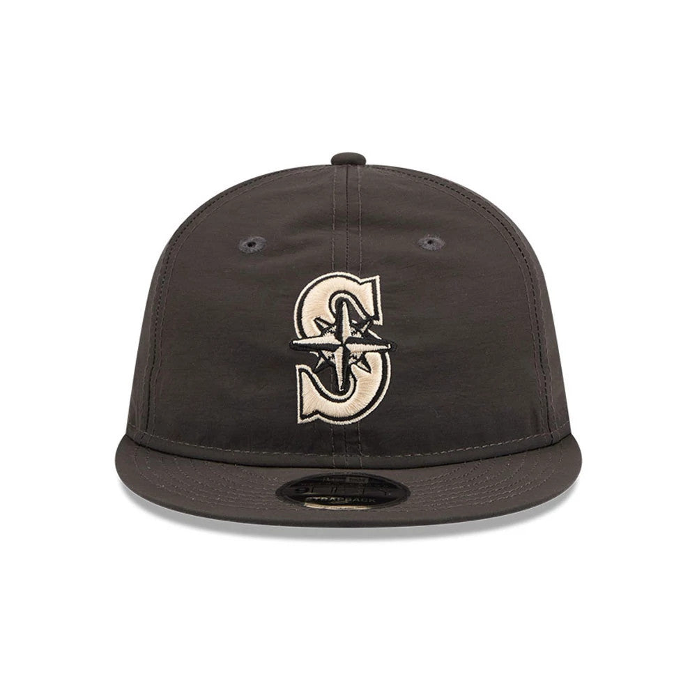 Seattle Mariners MLB Nylon Black Retro Crown New Era 9FIFTY Adjustable Cap, front view showing the pale embroidered Mariners logo on the front panel, a matching black flat visor with the 9FIFTY size sticker, and eyelets.