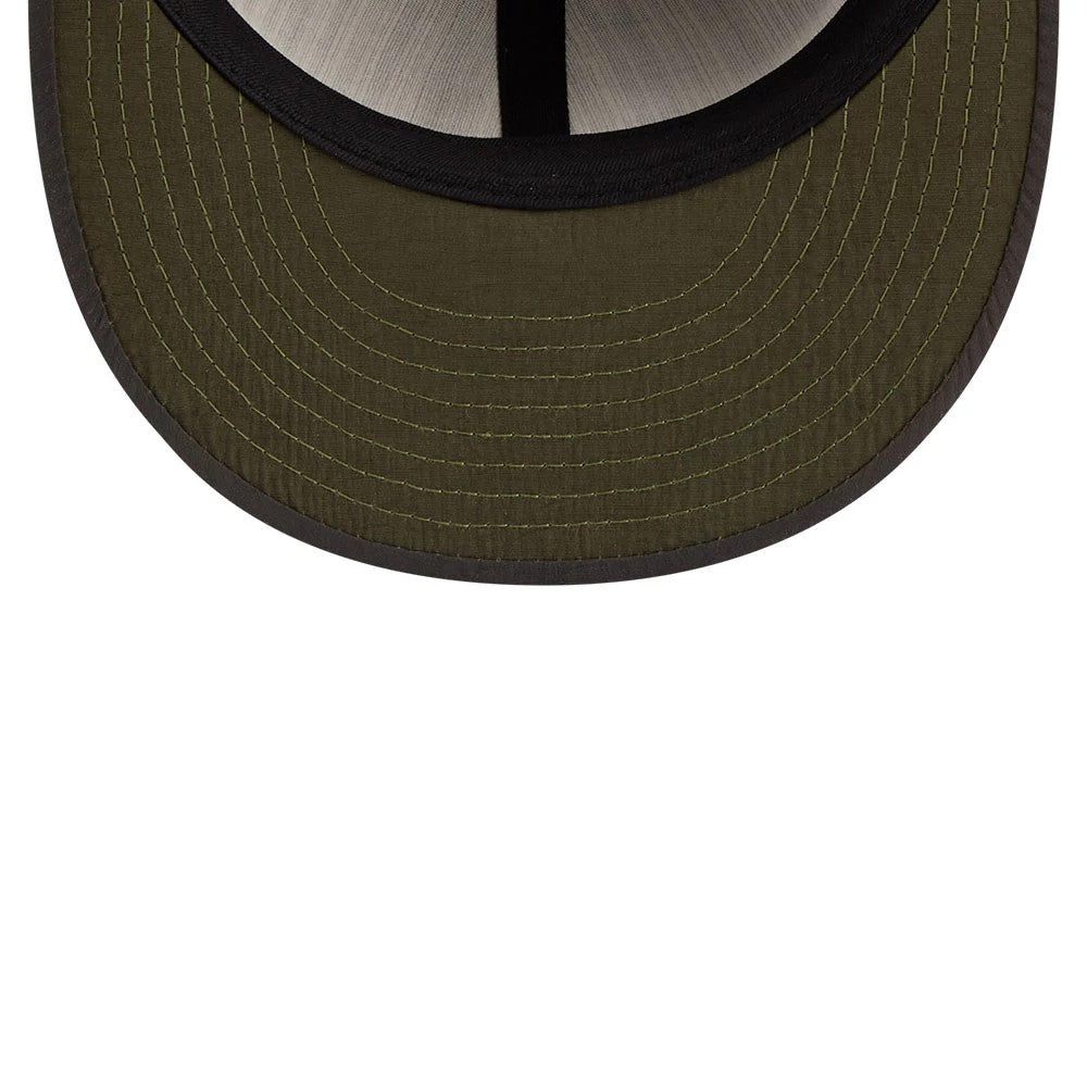 New York Mets MLB Nylon Black Retro Crown New Era 9FIFTY Adjustable Cap, inside view showing an olive green undervisor, with thick black taping along the seams and contrasting stitching that adds detail to the underside of the visor.