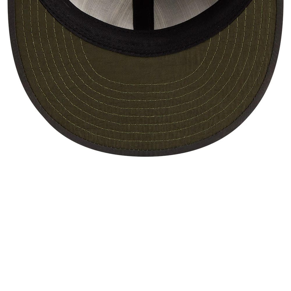 Pictured is this MLB Nylon Chicago Cubs Retro Crown 9FIFTY cap in black. 7