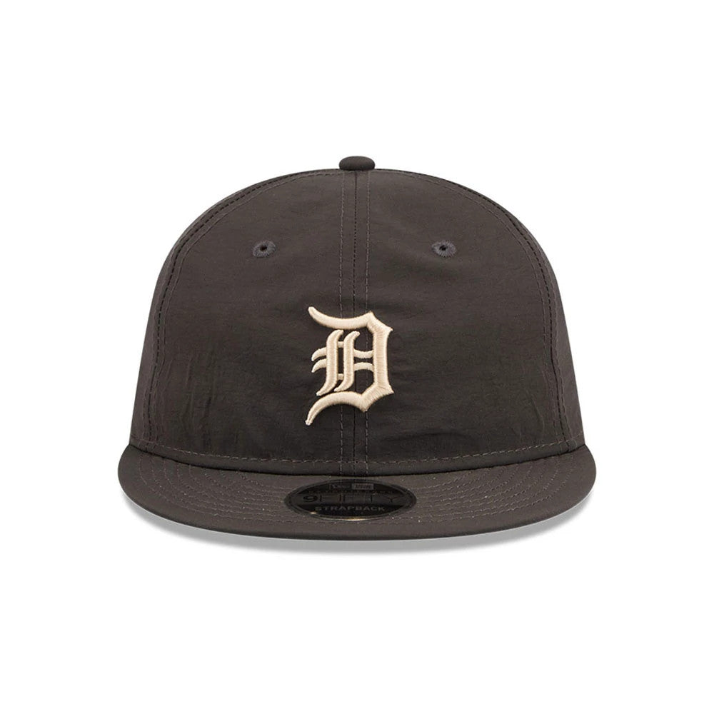 Detroit Tigers MLB Nylon Black Retro Crown New Era 9FIFTY Adjustable Cap, front view showing a cream embroidered D logo on the soft black crown, with a flat black visor and a black 9FIFTY size sticker on the visor.