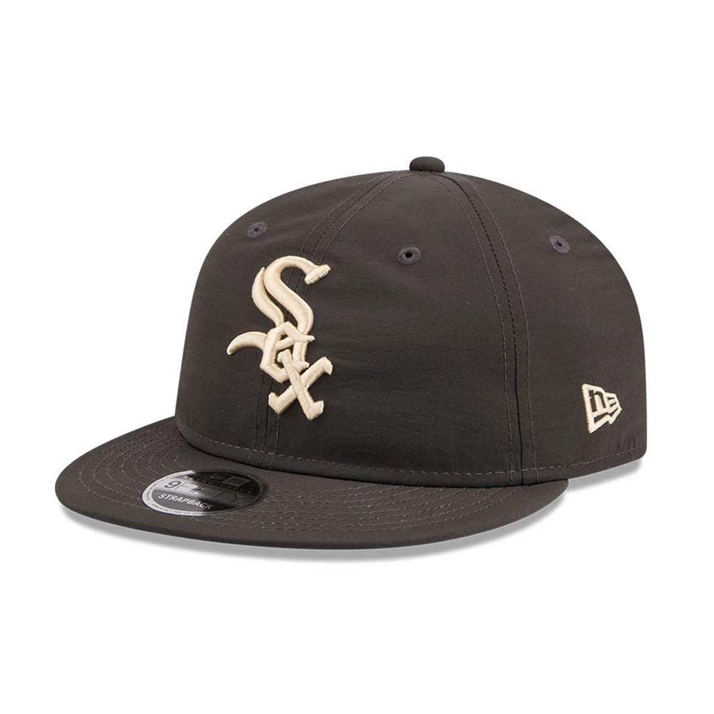Chicago White Sox MLB Nylon Black Retro Crown New Era 9FIFTY Adjustable Cap, three-quarter view showing the cream embroidered team logo on the structured black crown, with a matching flat visor and a New Era flag logo on the left side.