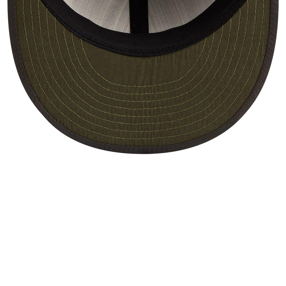 Pictured is this MLB Nylon Atlanta Braves Retro Crown 9FIFTY cap in black. 7