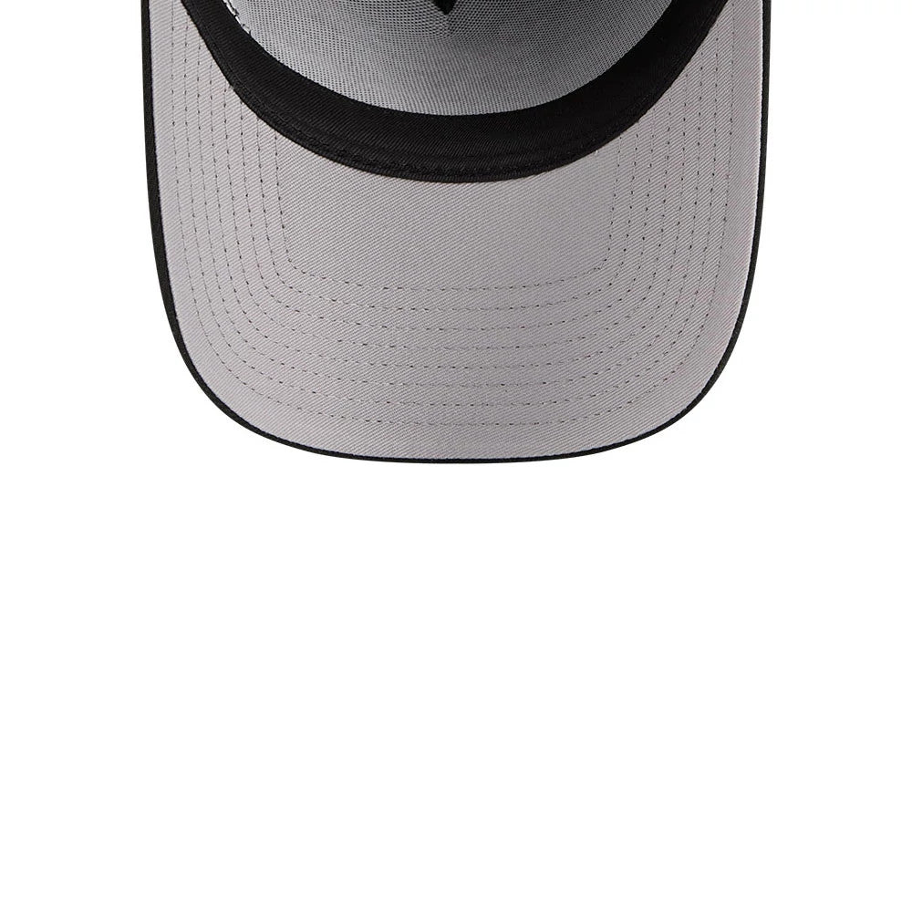 Chicago White Sox MLB X Looney Tunes Black New Era 9FORTY A-Frame Adjustable Cap, inside view showing a grey undervisor with black edging, detailed stitching across the underside of the visor, and a interior panel edge.
