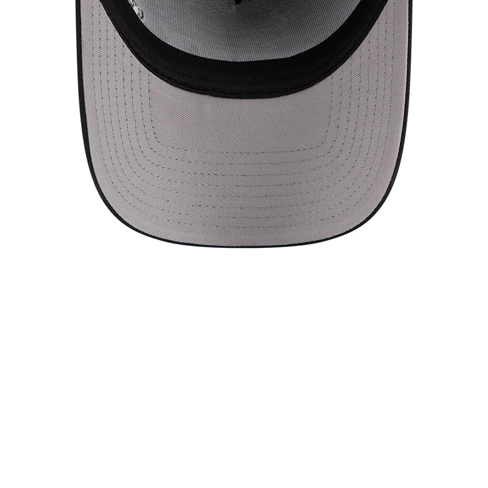 Pictured is this MLB X Looney Tunes Boston Red Sox 9FORTY A-Frame Adjustable cap in navy. 2