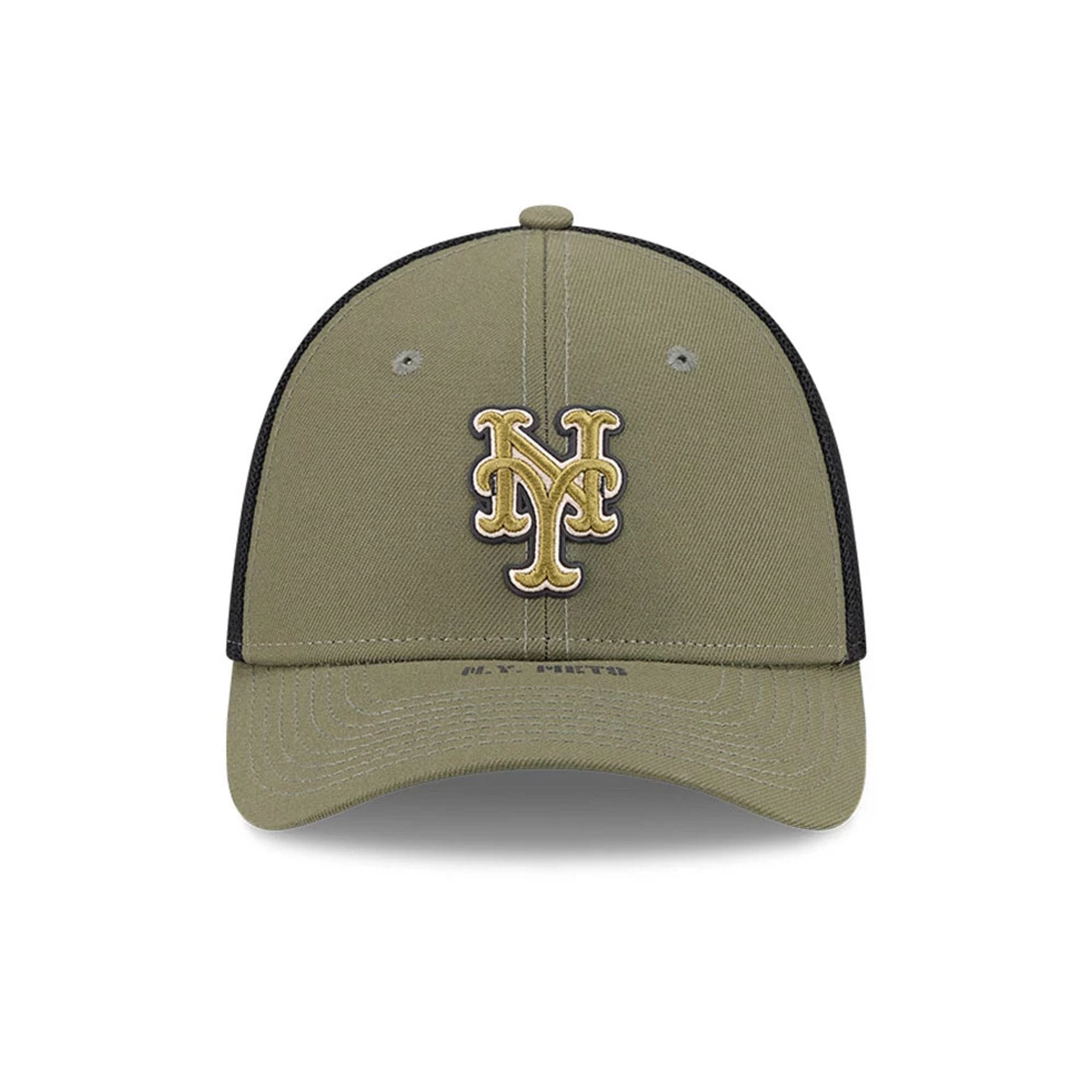 Pictured is this MLB Armed Forces Day 2026 New York Mets 39THIRTY M-Crown Stretch Fit cap in green. 2