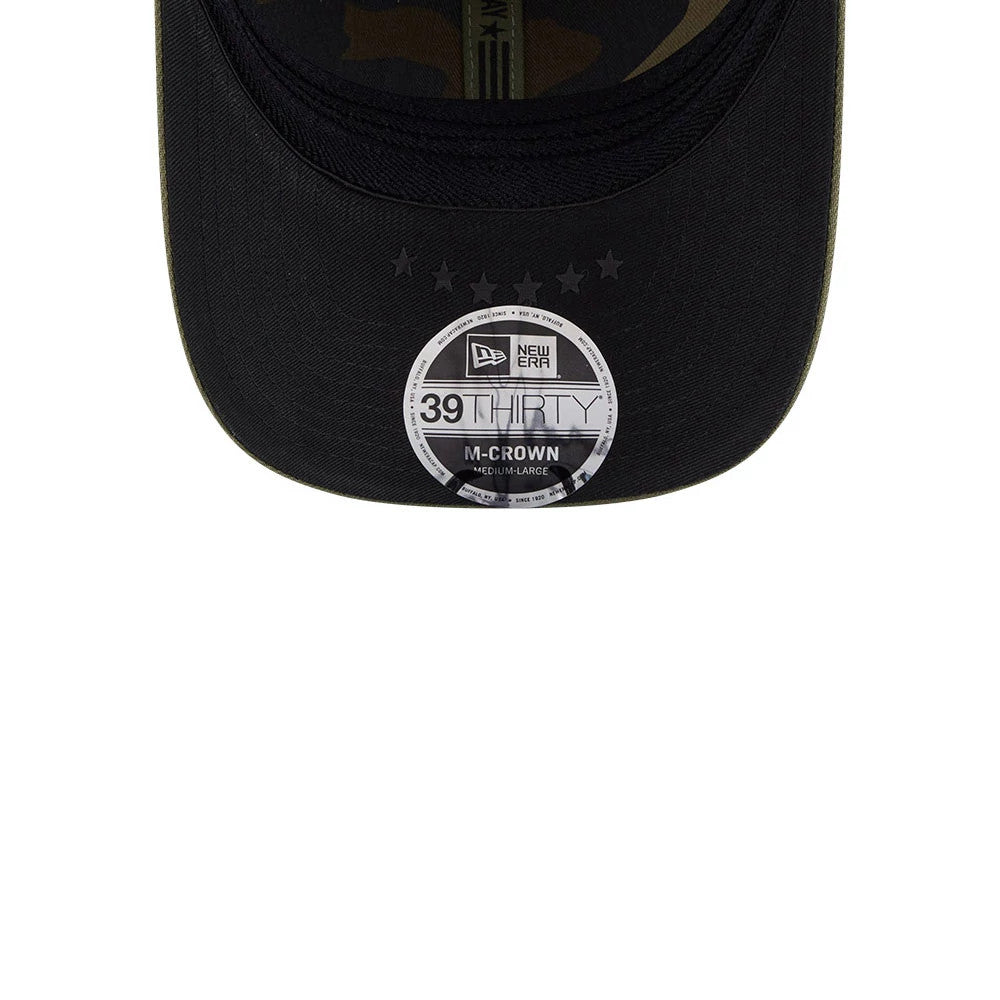 LA Dodgers MLB Armed Forces Day 2026 Green New Era 39THIRTY M-Crown Stretch Fit Cap, underside view showing a camouflage pattern on the undervisor, a black 39THIRTY size sticker, and a row of star designs near the visor edge.