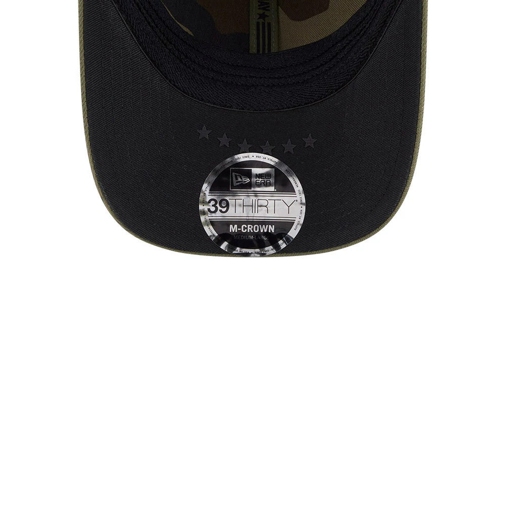 Tigers MLB Armed Forces Day 2026 Green New Era 39THIRTY M-Crown Stretch Fit Cap, inside view showing a black undervisor with contrasting gold stitching, a 39THIRTY size sticker in the centre, and camo patterned taping on the interior.