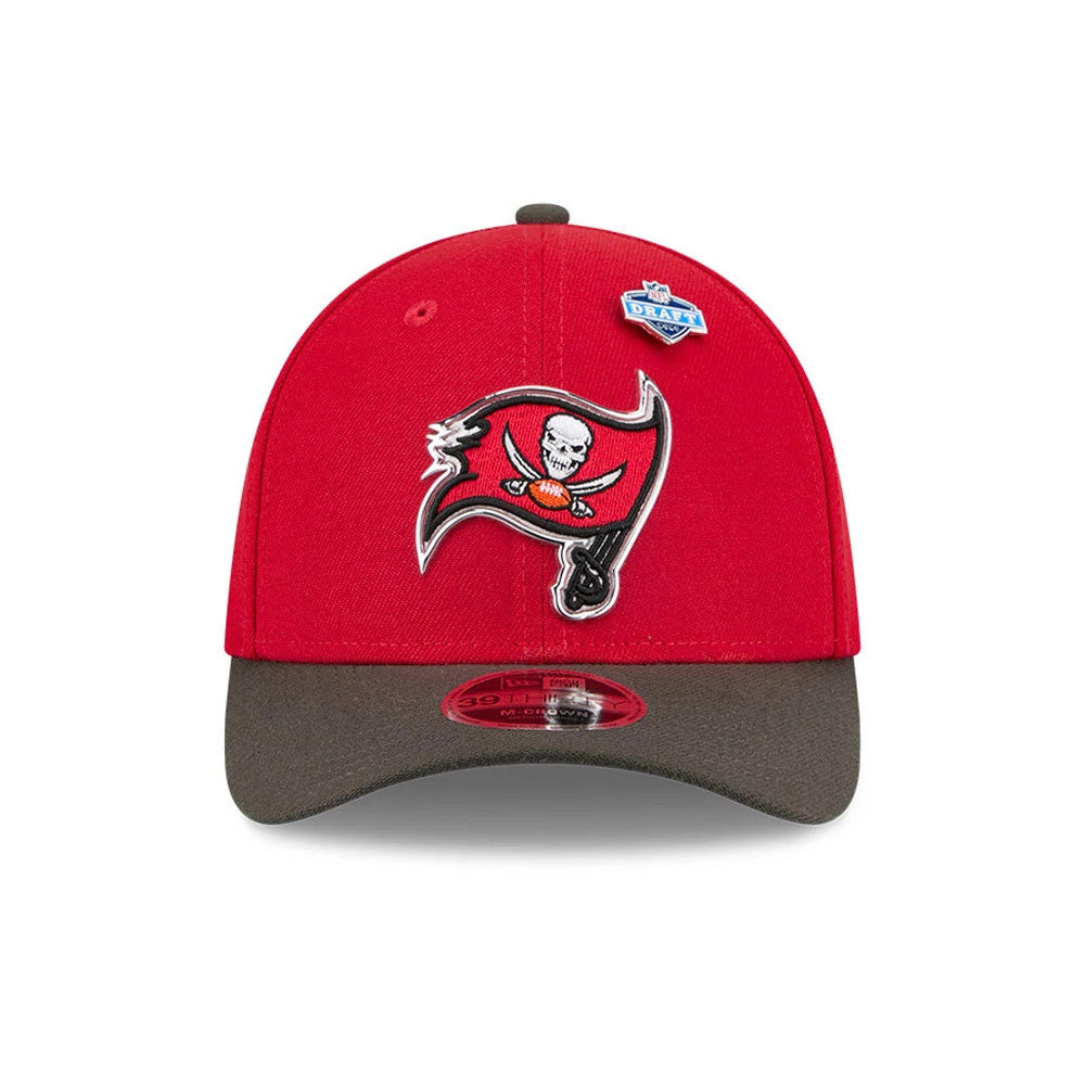 Pictured is this NFL Draft 2026 Tampa Bay Buccaneers 39THIRTY M-Crown Stretch Fit cap in red. 3