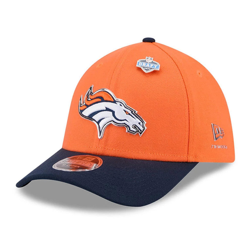 Broncos NFL Draft 2026 Orange New Era 39THIRTY M-Crown Stretch Fit Cap, three-quarter view showing the raised Denver Broncos logo in white and navy embroidery on the front panel, with a dark navy curved visor and a 39THIRTY size sticker.