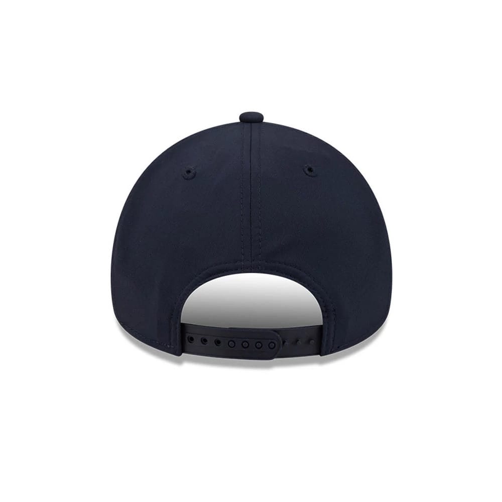Pictured is this MLB Quickstrike Seattle Mariners 9FORTY Apex cap in navy. 4