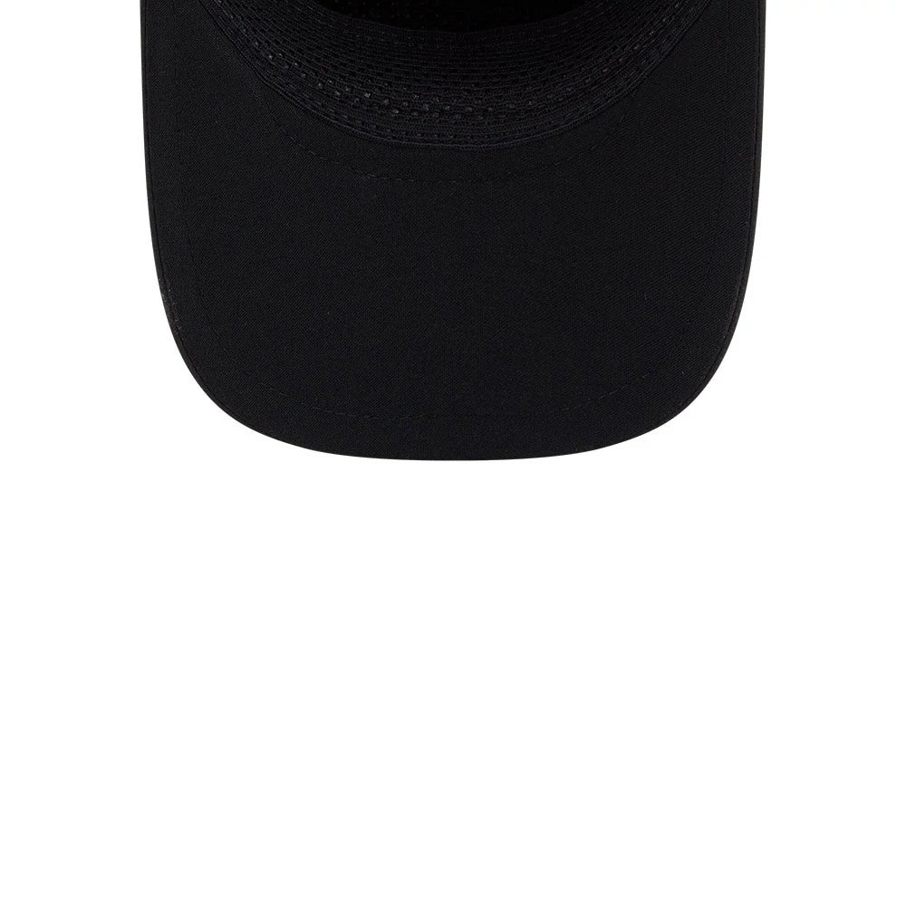 Chicago Bulls NBA Quickstrike Core Black New Era 9FORTY Apex Adjustable Cap, inside view showing the black sweatband, matching black taping along the inner crown, and the underside of the black curved visor.