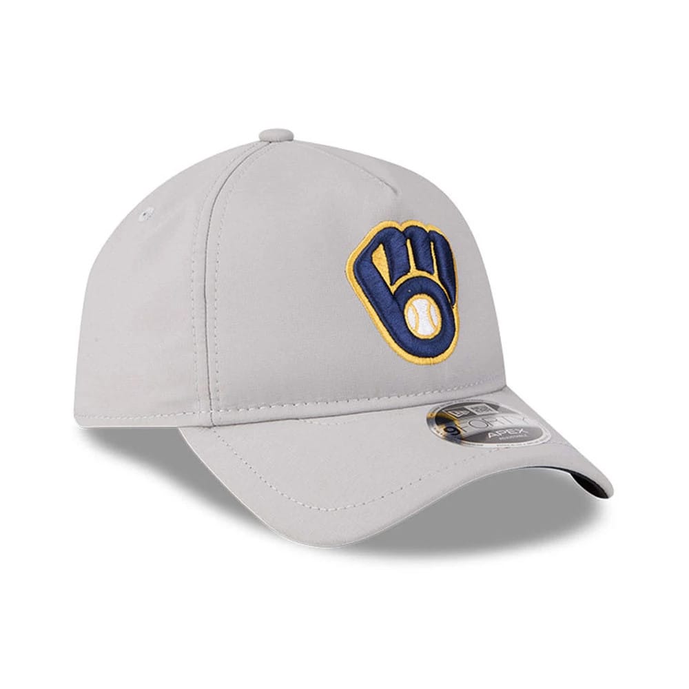 Pictured is this MLB Quickstrike Milwaukee Brewers 9FORTY Apex cap in Grey. 4
